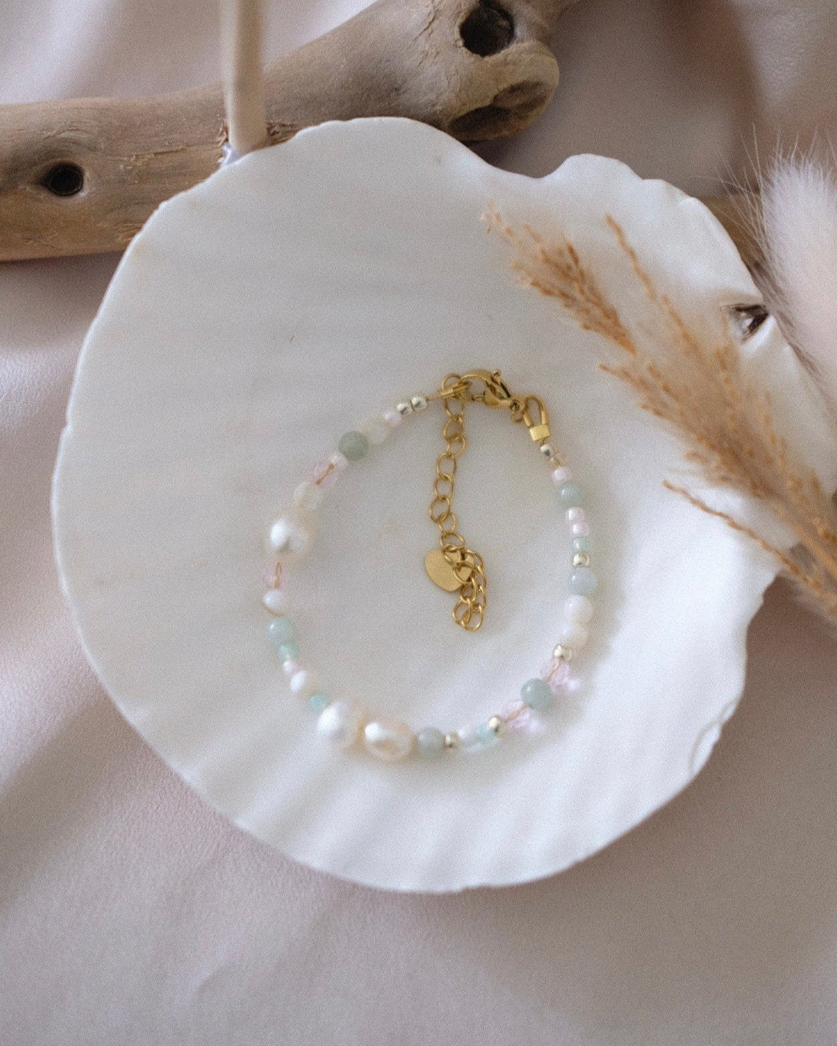 Freshwater Pearl Beaded Bracelet (Jade Mint) - 14+5 cm